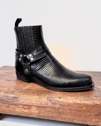No.1 Iguana. Virkelig eksklusiv læderstøvle i sort firben, med aftagelig harness.
